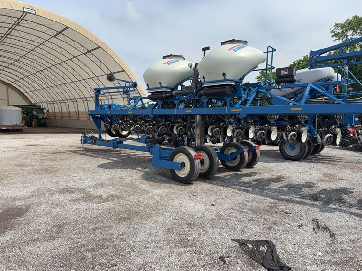 2013-kinze-3600-image-6