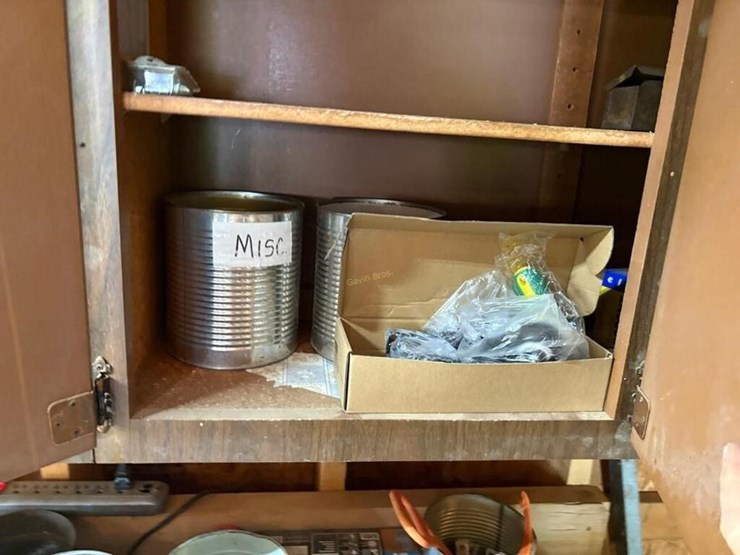 contents-of-shelves-&-hardware-image-3