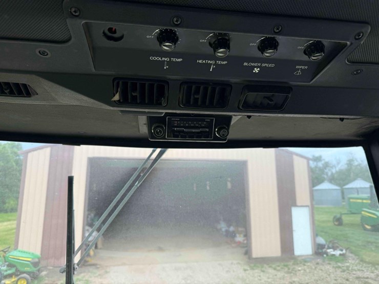 1982-john-deere-7720-image-27