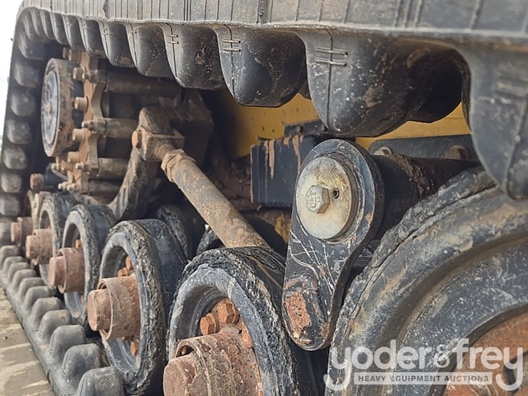 2011-caterpillar-257b3-image-16