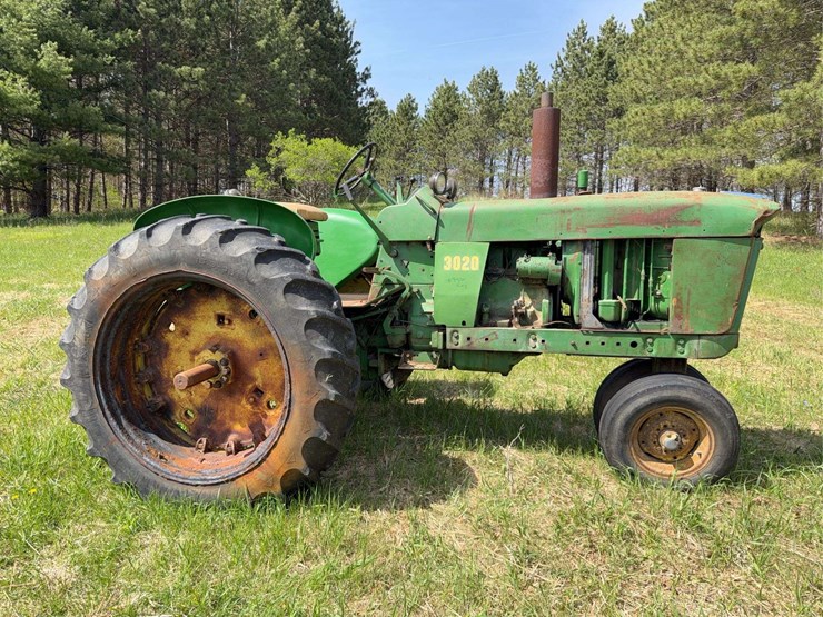 john-deere-3020-image-2