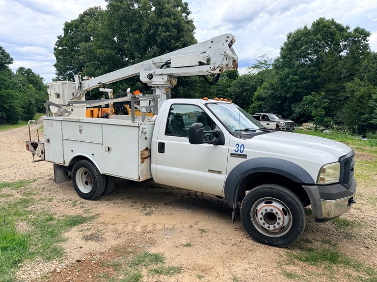 2007-ford-f450-image-12