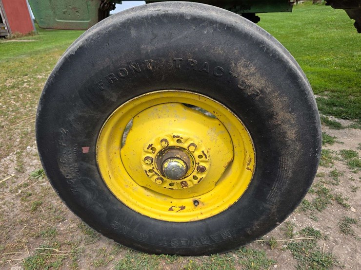 john-deere-3010-image-14