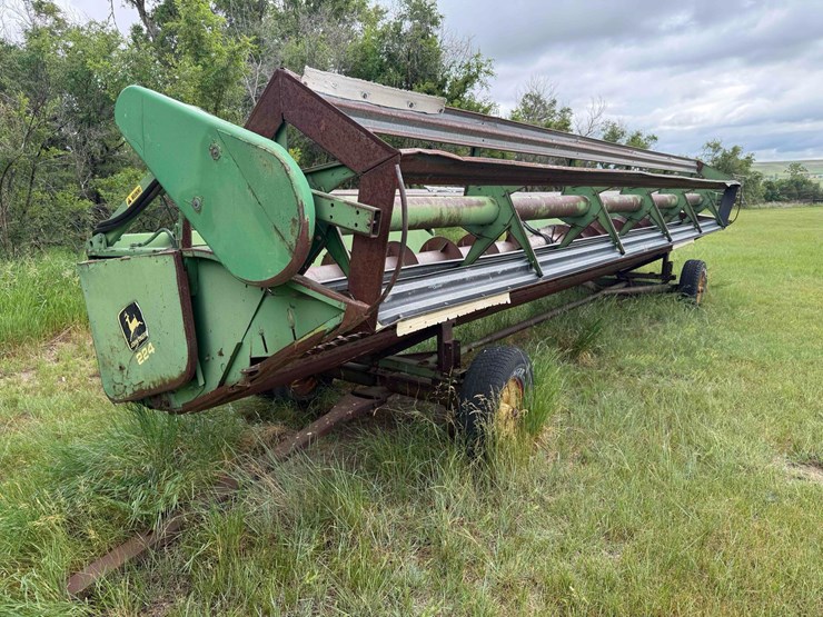 john-deere-224-image-6