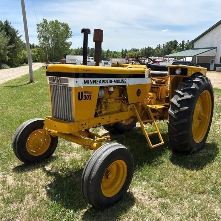 MINNEAPOLIS MOLINE U302