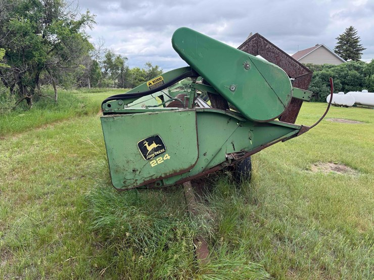 john-deere-224-image-7