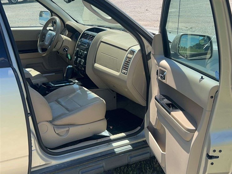 2012-ford-escape-image-61