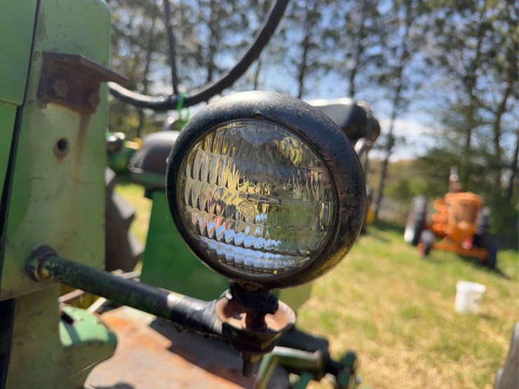 john-deere-70-image-29