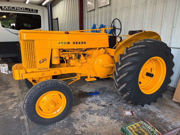 1957-john-deere-620-image-1
