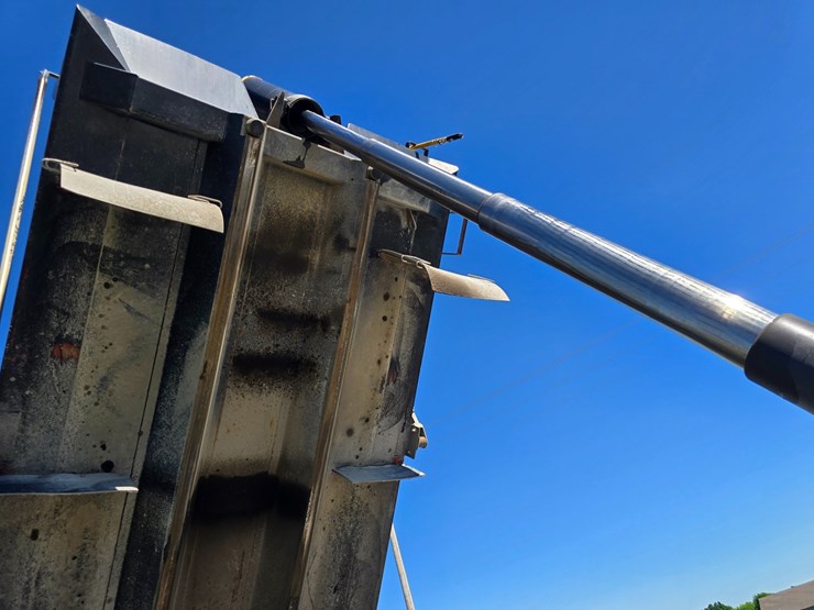 2018-western-star-4700-image-63