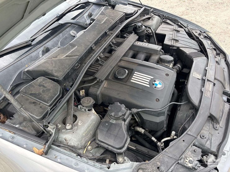 2011-bmw-328i-sedan-image-9