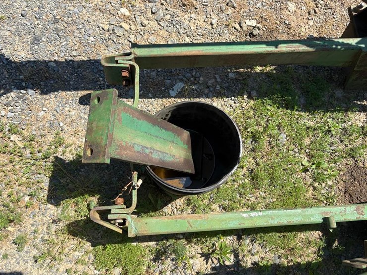 john-deere-148-image-3