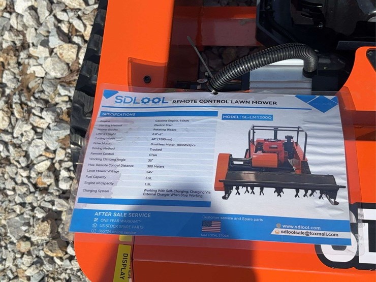 sdlool-model-lm1000q-remote-control-tracked-lawn-mower-image-14