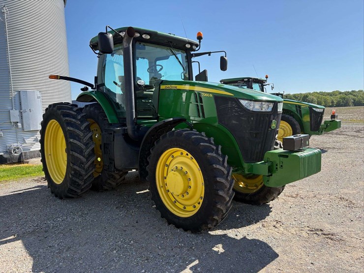 2011-john-deere-7260r-image-4