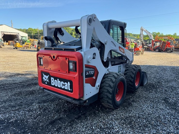 2024-bobcat-s770-image-4