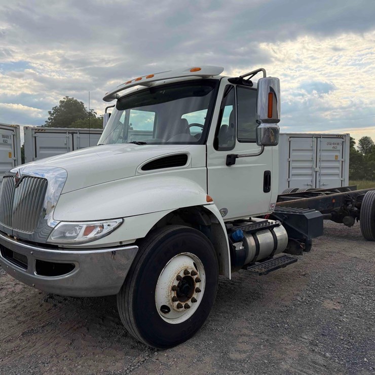 2016 INTERNATIONAL 4300