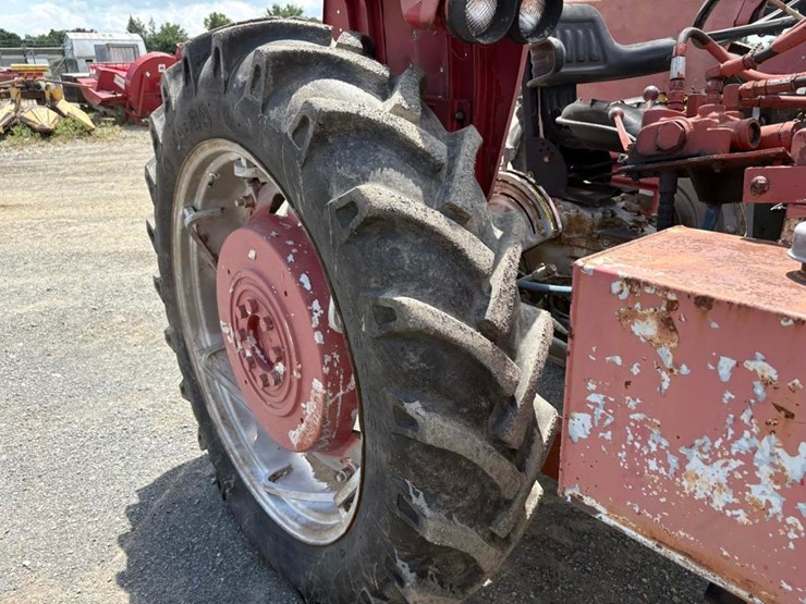 massey-ferguson-165-image-11