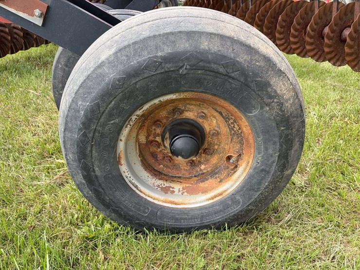 case-ih-330-image-39
