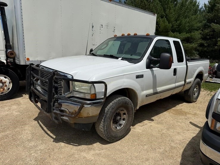 2003-ford-f350-xlt-image-1