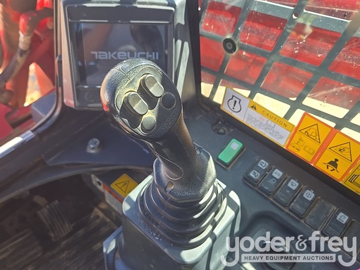 2022-takeuchi-tl12v2-image-44