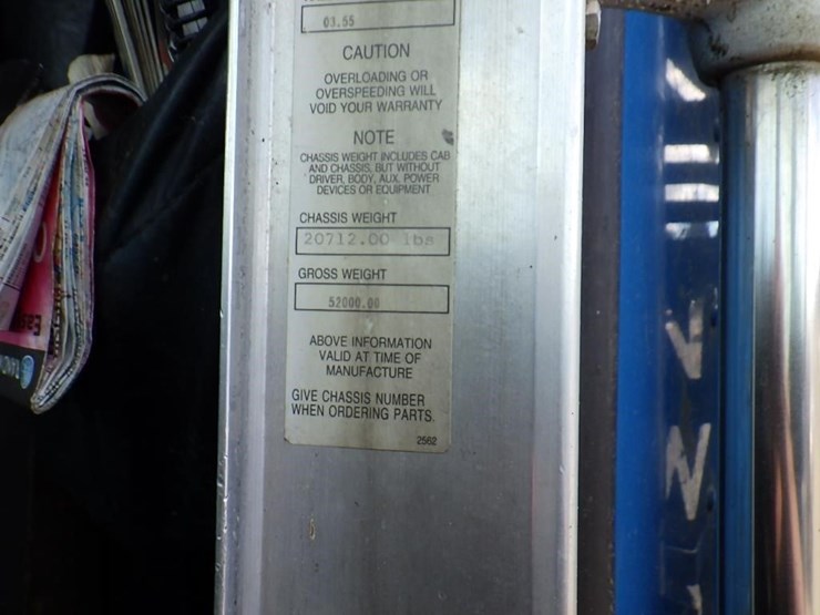 2000-kenworth-w900b-image-33