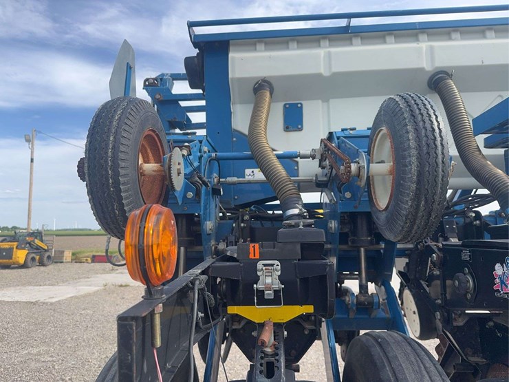 kinze-3650-image-28