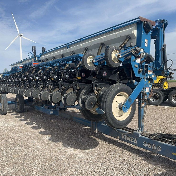 KINZE 3650