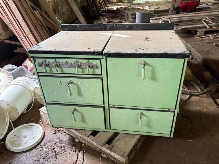 antique-stove-image-1
