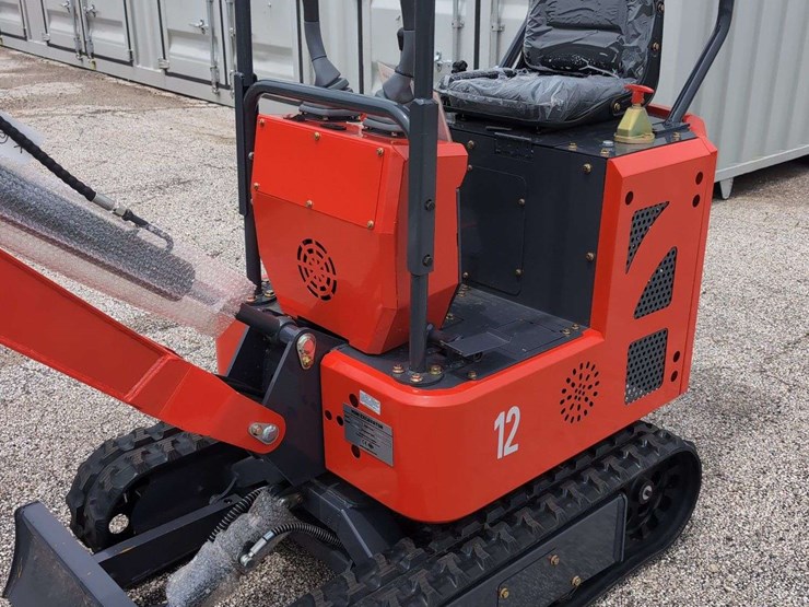 zjg-mini-excavator-zj-12---red---non-running-engine-issues-image-3
