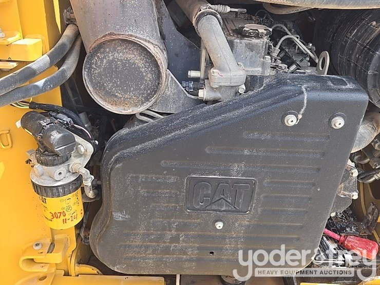2011-caterpillar-257b3-image-37