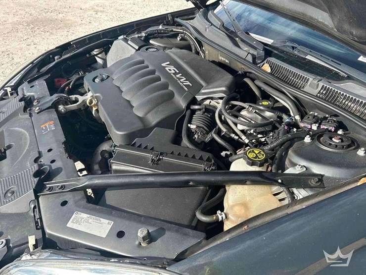 2015-chevrolet-impala-limited-sedan-image-9