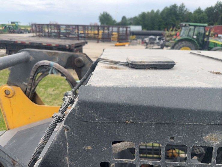 deere-318g-image-26