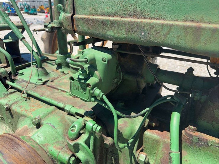 john-deere-b-image-26