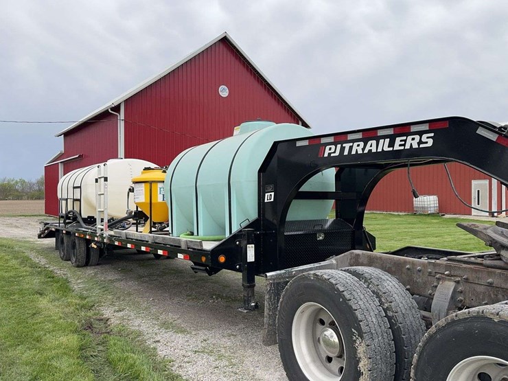 44’-pj-gooseneck-tender-trailer---2-tanks-and-eductor-included.-image-1