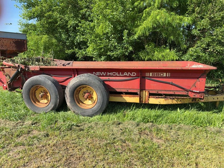 new-holland-680-image-3