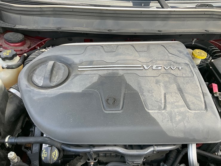 2017-jeep-cherokee-image-16