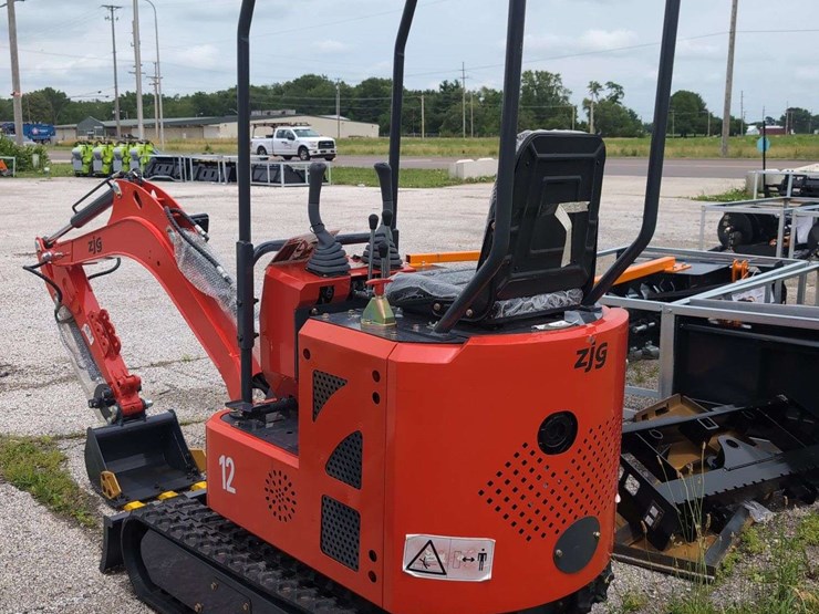 zjg-mini-excavator-zj-12---red-image-4