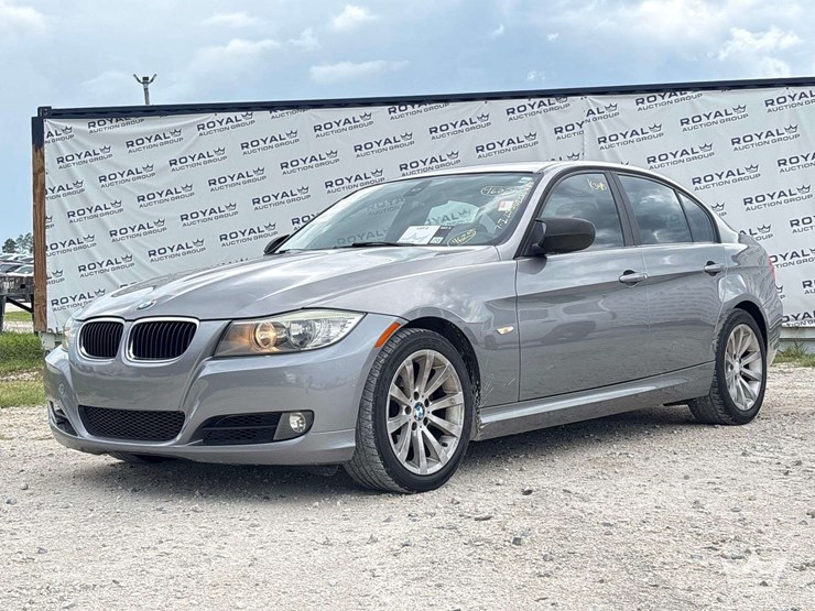2011-bmw-328i-sedan-image-1