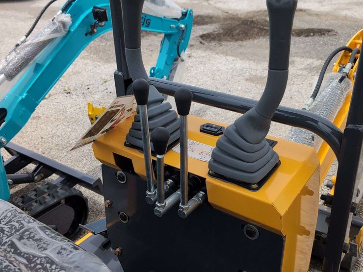 zjg-mini-excavator-zj-12---yellow-image-7