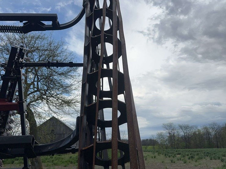 case-ih-330-image-57