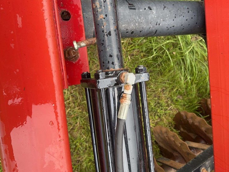 case-ih-330-image-59