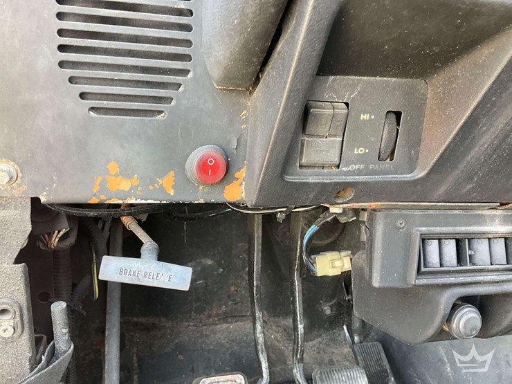 1995-jeep-wrangler-image-17
