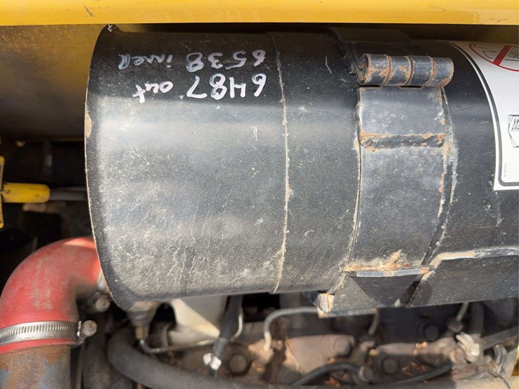 new-holland-lx865-image-12