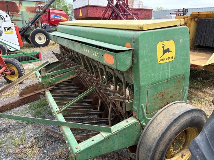 john-deere-8250-image-3