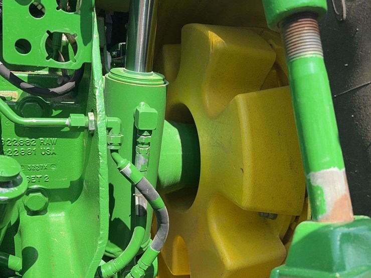 2013-john-deere-8285r-image-71