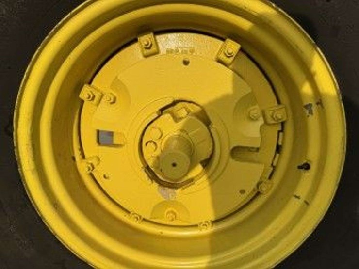 1955-john-deere-70-image-9