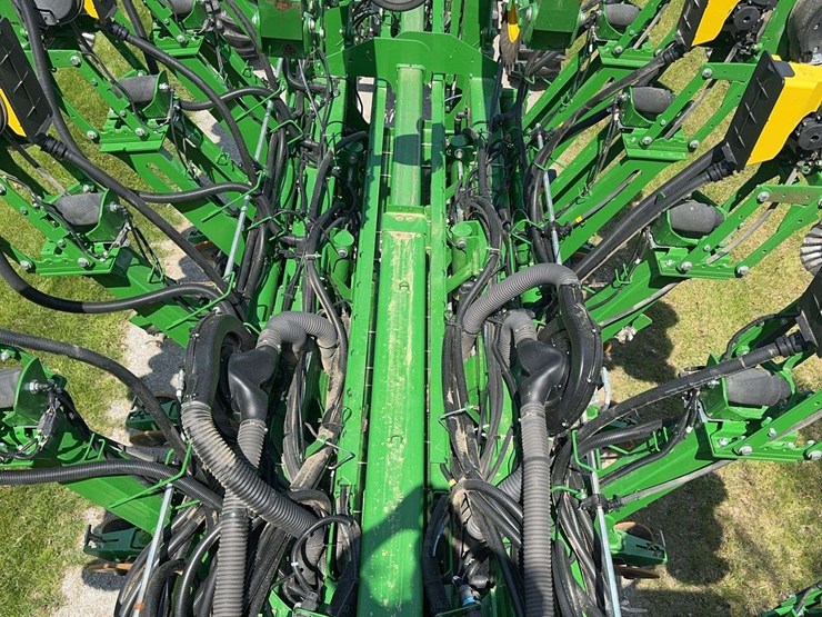 2019-john-deere-1795-image-57