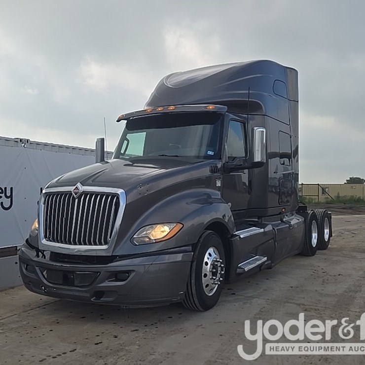 2018 INTERNATIONAL LT