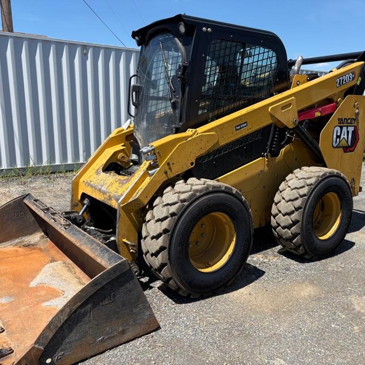 CATERPILLAR 272D3