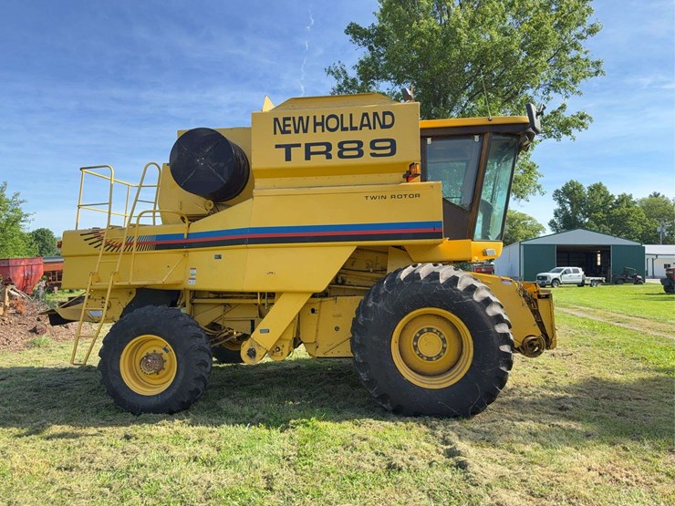 2002-new-holland-tr89-image-5